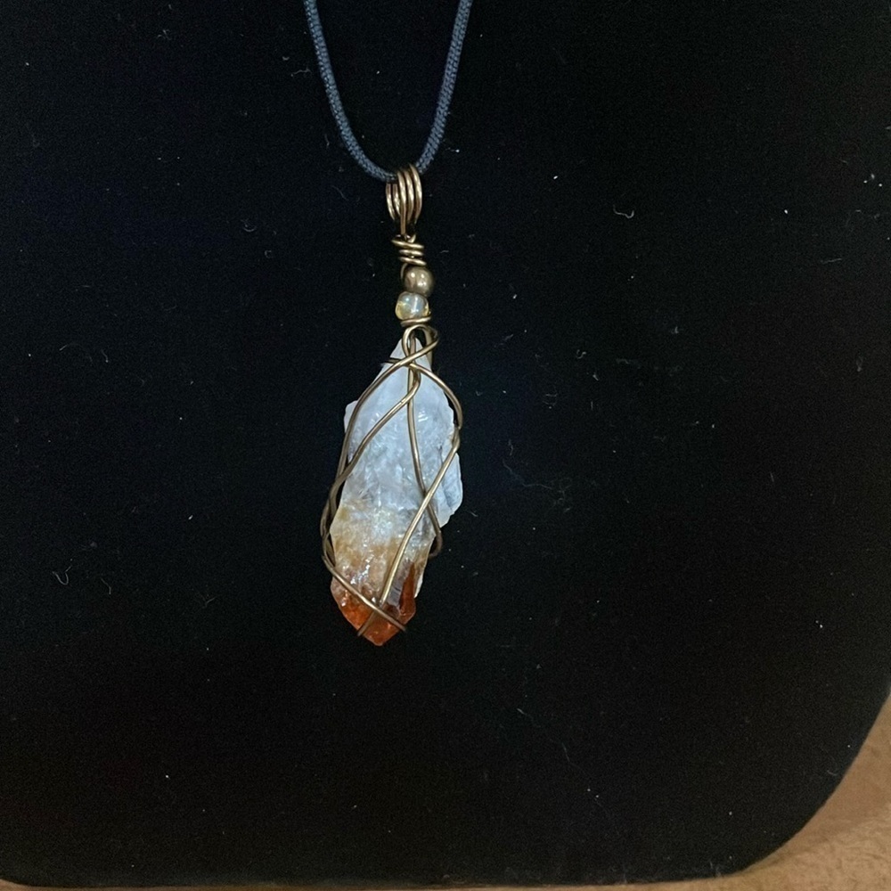 Quartz droozy caged crystal necklace